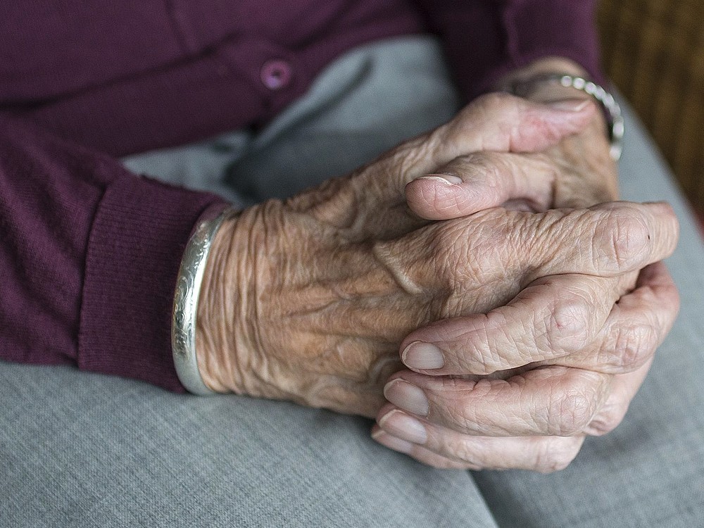 Was Ist Demenzkrankheit? Symptome, Behandlung und Arten