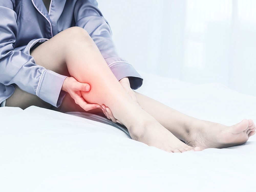 Was Ist Das Restless Legs Syndrom? Was Sind Die Symptome? Wie Heilt Er? Gibt es Menschen mit Restless-Legs-Syndrom?