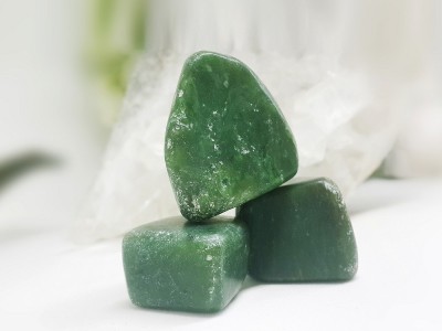 Was Sind Die Vorteile Von Jade? Wie Benutzt Man Es? Wo Ist Es Zu Finden?