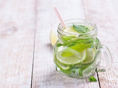 Wie Man Kalten Grünen Tee Gebraut? Darf man trinken? Verbrennt Fett?