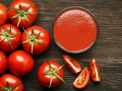 Mit Tomatenkur haarentfernung, Abnehmen und Hautweiß werden mit