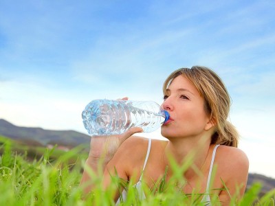 Was Nachteile durch, Zu Viel Wasser Zu Trinken? Wie Viele Gläser Wasser Sollten Wir Pro Tag Trinken?