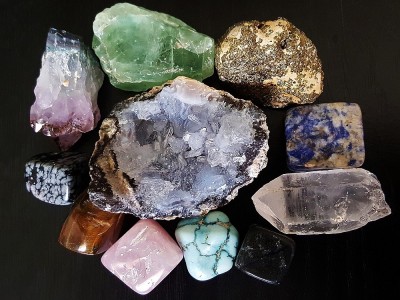 Was sind die Vorteile und Eigenschaften von natürlichen Mineralsteinen? Wie Benutzt Man Es?