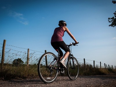 Was Sind Die Vorteile Des Radfahren? Wie Viele Kalorien Verbrennt Es? Hilft es beim Abnehmen?