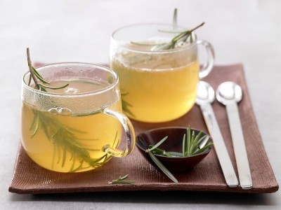 Was Sind Die Vorteile Von Rosmarin Tee? Wie Wird Es Gemacht?