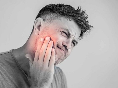 Was ist gut für Zahnschmerzen? Wie Behandlung Er? Was Sind Die Behandlungsmethoden Zu Hause?