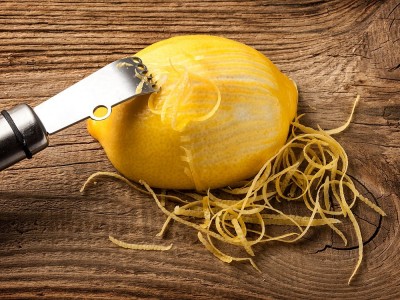 Was Sind Die Vorteile Von Zitronenschale? Kann es Nachteile?