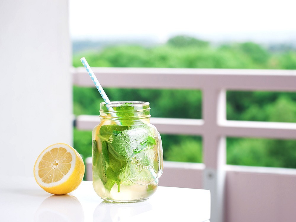 Um Gewicht zu verlieren Detox Getränk, Wasser, Tee und Diät