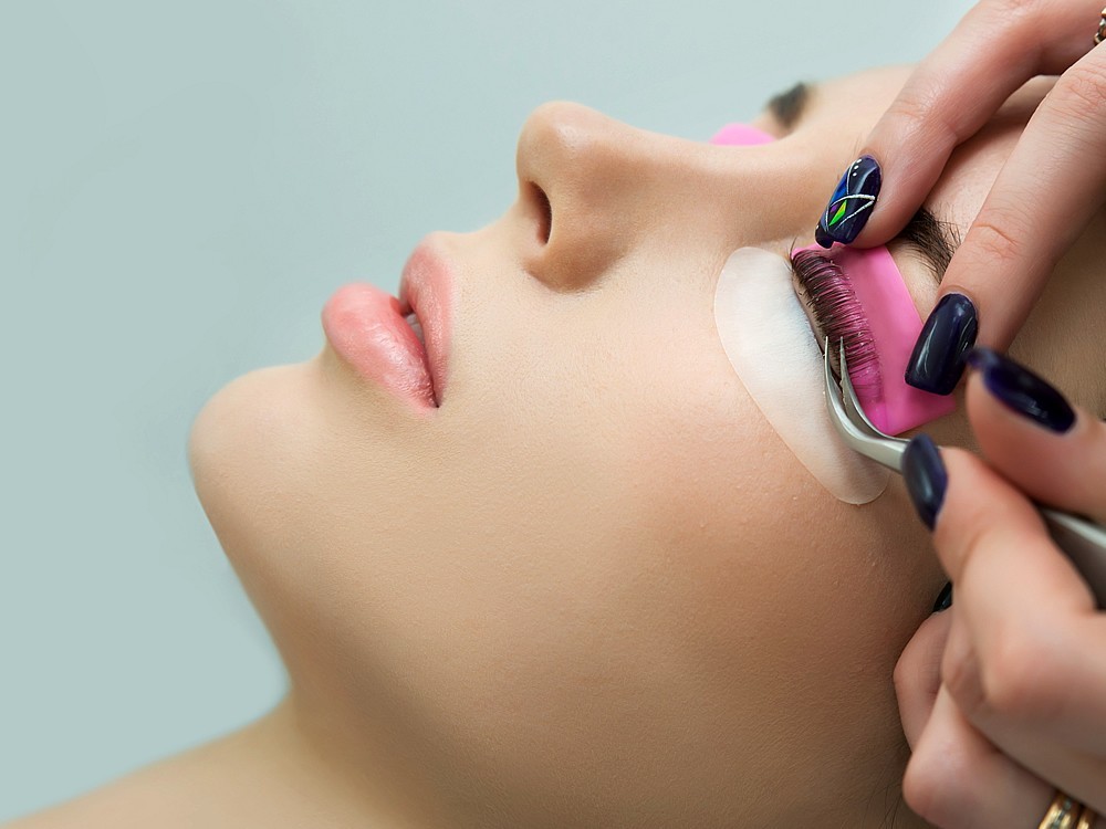 Was Ist Wimpernlifting? Wie Wird Es Gemacht? Wie Viel Preis Es?